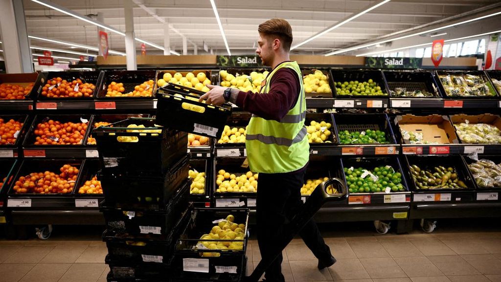FOTO: Warga Inggris Hadapi Inflasi Tertinggi 40 Tahun
